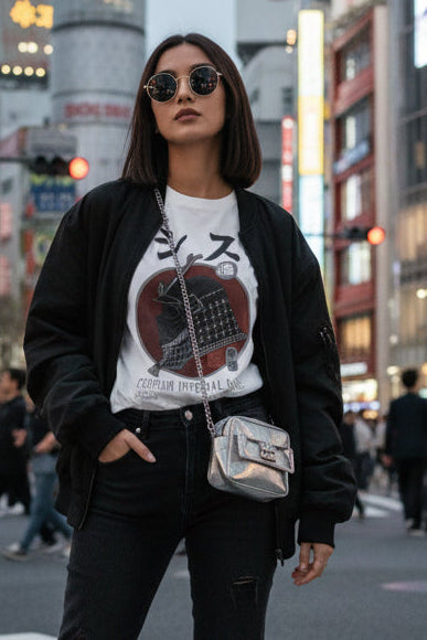 Samurai Helmet Sake T-Shirt — Japanese Kanji Vintage Armor Tee