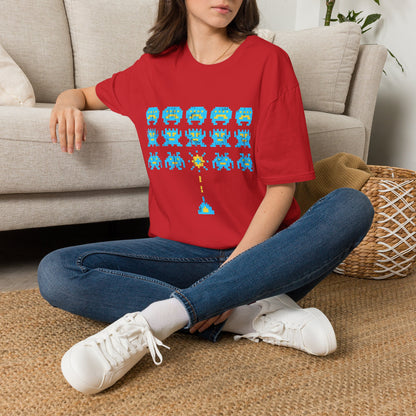 Retro Pixel Space Invaders T-Shirt — Vintage Arcade Gaming Tee