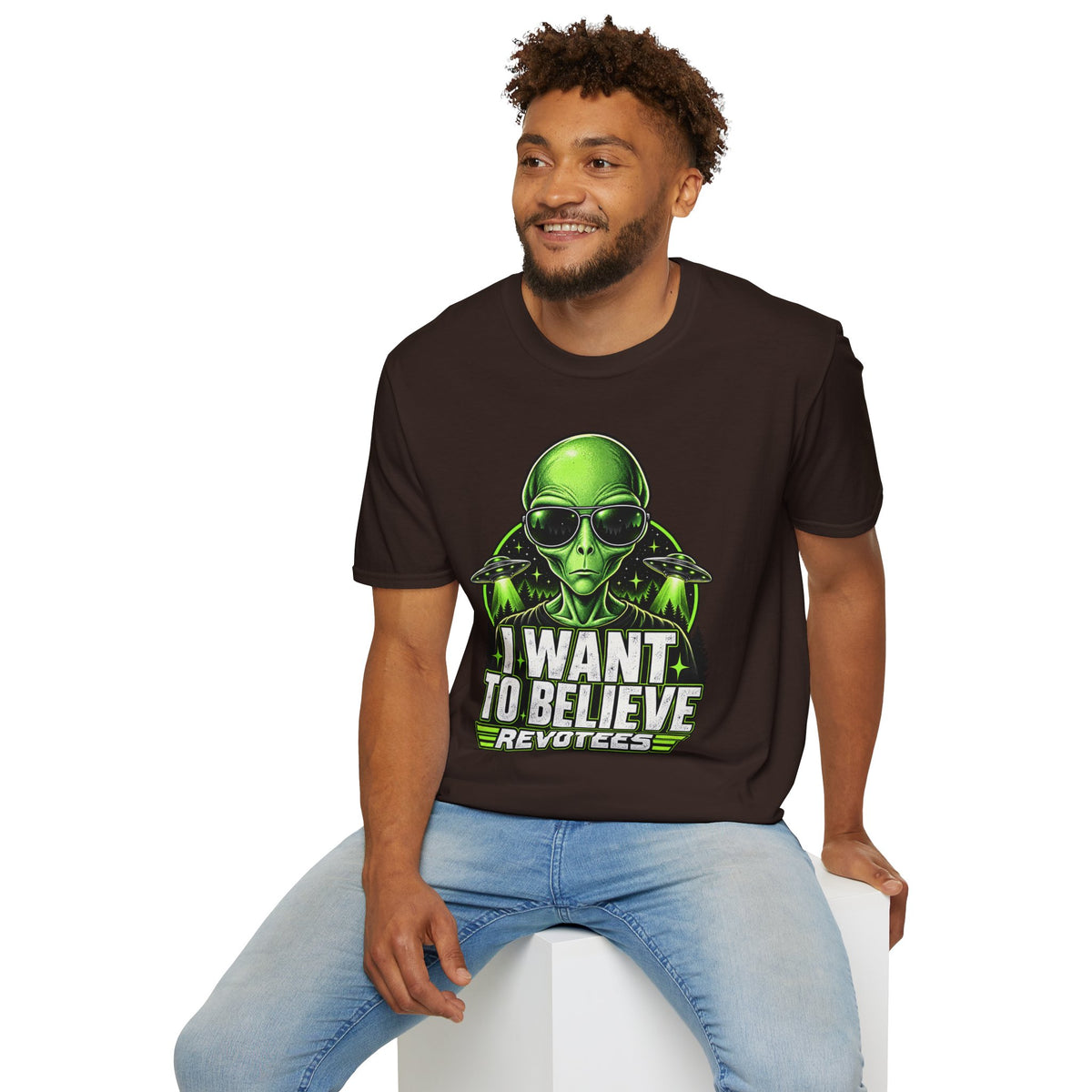 REVOTEES - I Want to Believe Alien T-Shirt