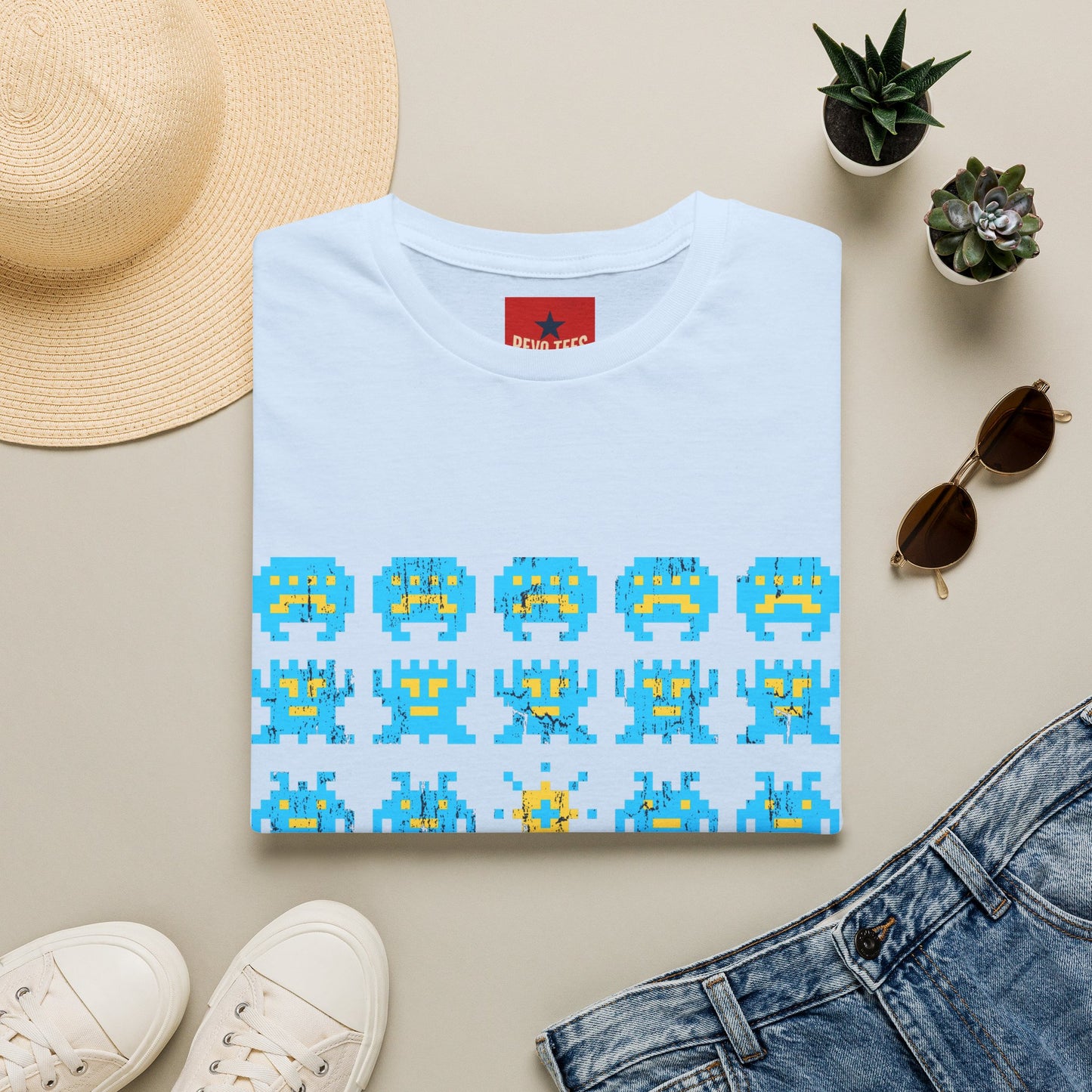 Retro Pixel Space Invaders T-Shirt — Vintage Arcade Gaming Tee
