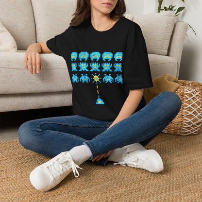 Retro Pixel Space Invaders T-Shirt — Vintage Arcade Gaming Tee