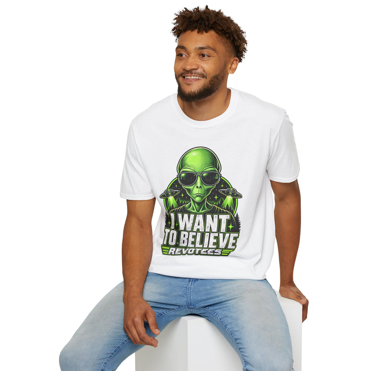 REVOTEES - I Want to Believe Alien T-Shirt